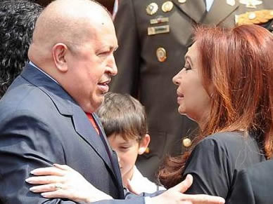 Hugo Chávez Frías junto a Cristina Elisabet Fernández Wilhelm