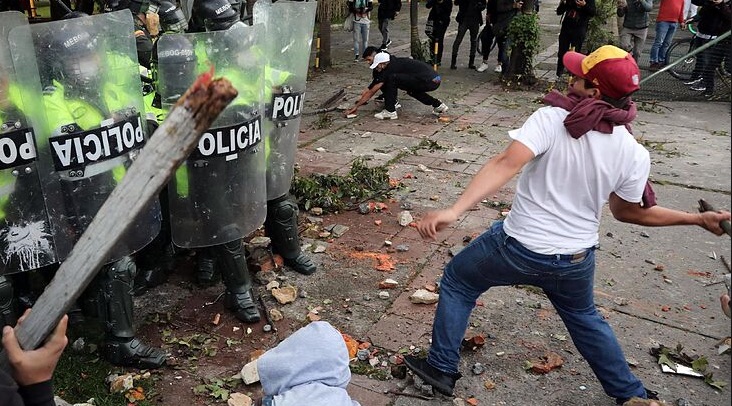 Bogotá, Colombia, Violencia, Izquierda, Gustavo Petro, Narcoterrorismo