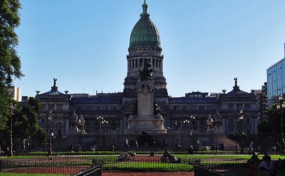 Congreso argentino, Corrupción, Ñoquis, Costo político, Defraudación pública