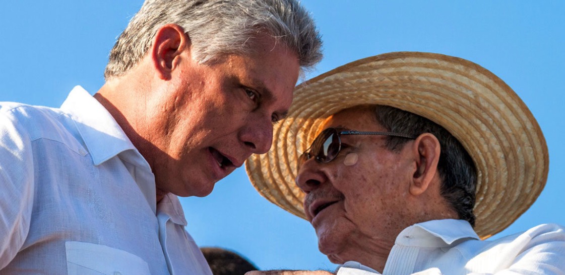 Díaz Canel y Raúl Castro