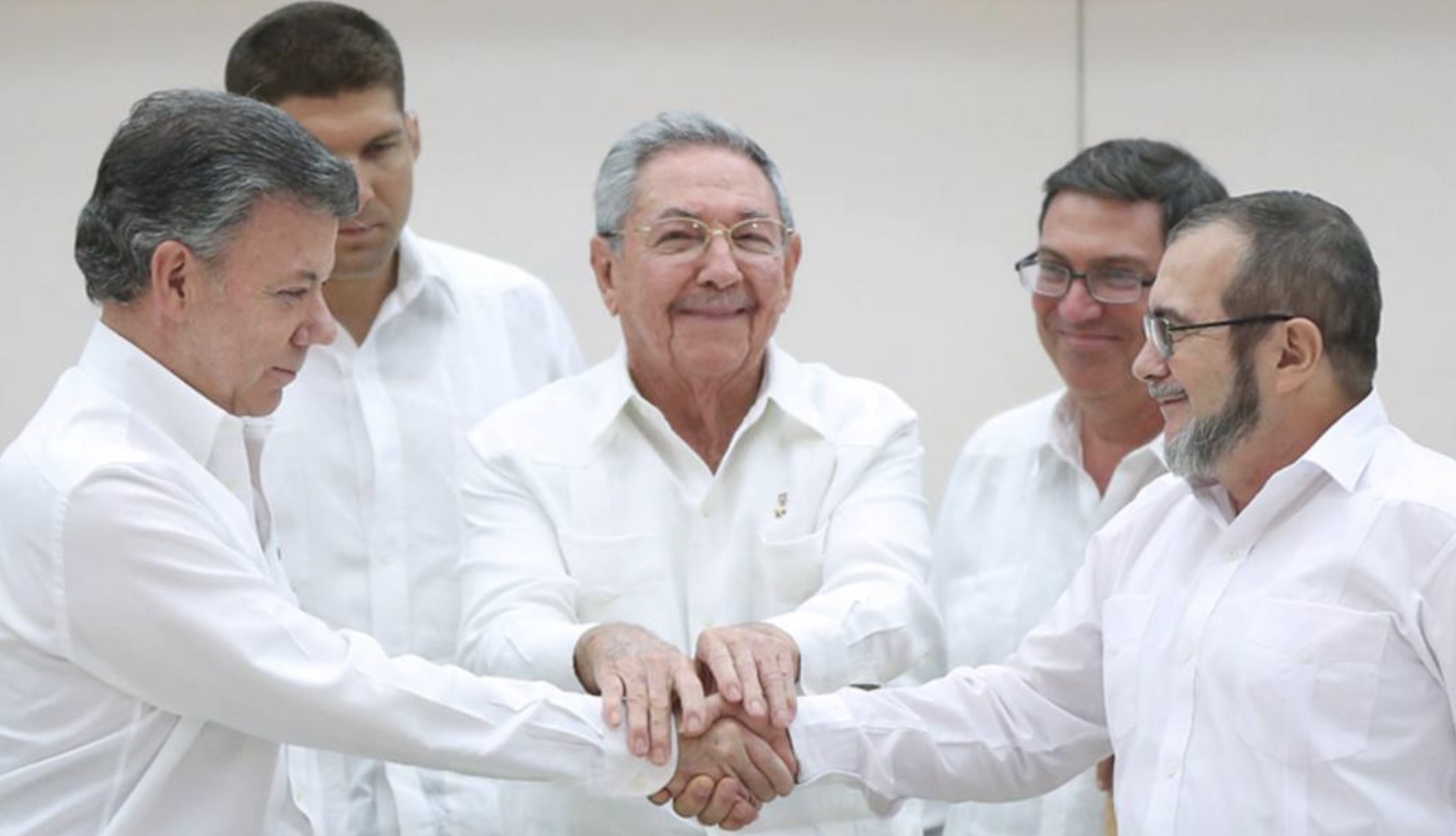 Juan Manuel Santos, Acuerdos de Paz, Narcoterrorismo