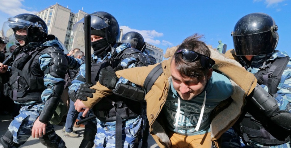 Rusia, detenidos tras protestas contra Putin
