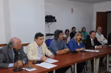 Legisladores opositores, en apoyo al periodismo
