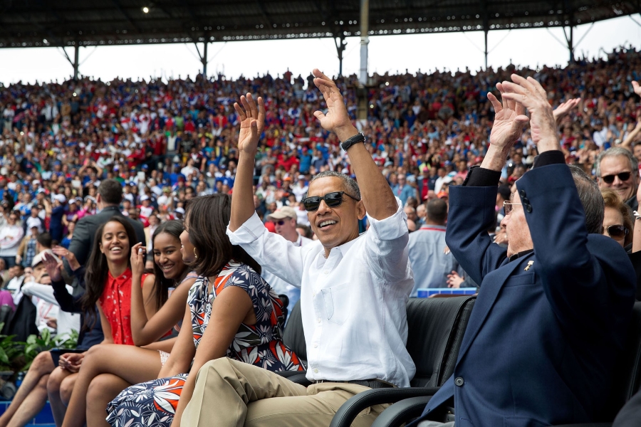 La Ola, Obama, Raúl Castro, Dictadura