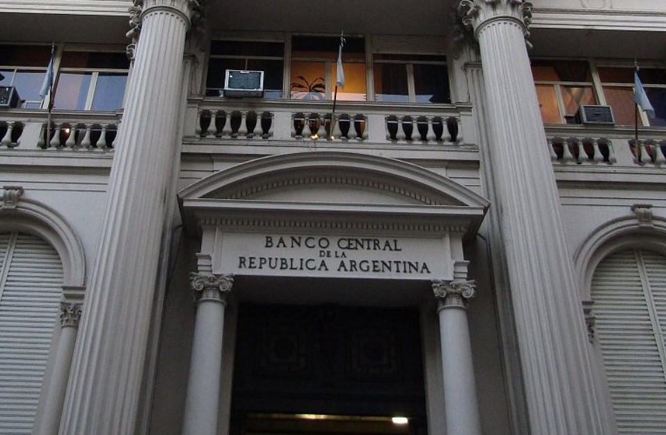 Corrupción en el Banco Central de la República Argentina, PKF Audisur SRL, Claudio Oscar Granieri, Extorsión a casas de cambio