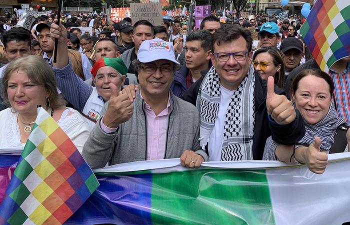 Colombia, Gustavo Petro apoya el paro nacional, Izquierda colombiana