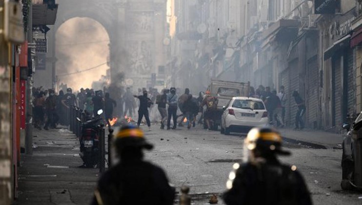 Violencia y saqueos en Francia, Emmanuel Macron, Crisis Francesa, Crisis del multiculturalismo