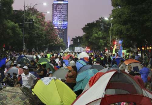 Piqueteros en 9 de Julio; Planes sociales y corrupción; MST; Partido Obrero