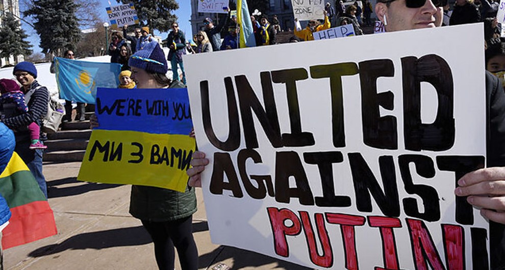 Rusofobia en Estados Unidos y en el mundo, Washington, Casa Blanca