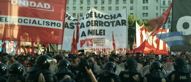 Golpe contra Milei, Izquierda violenta, Extrema izquierda, Myriam Bregman, Socialismo, Congreso, Destrucción