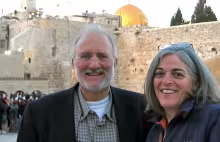 Alan Gross en el Muro de los Lamentos