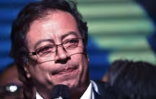 Gustavo Petro con las FARC en Cuba, La Habana