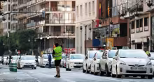 Taxis versus Uber